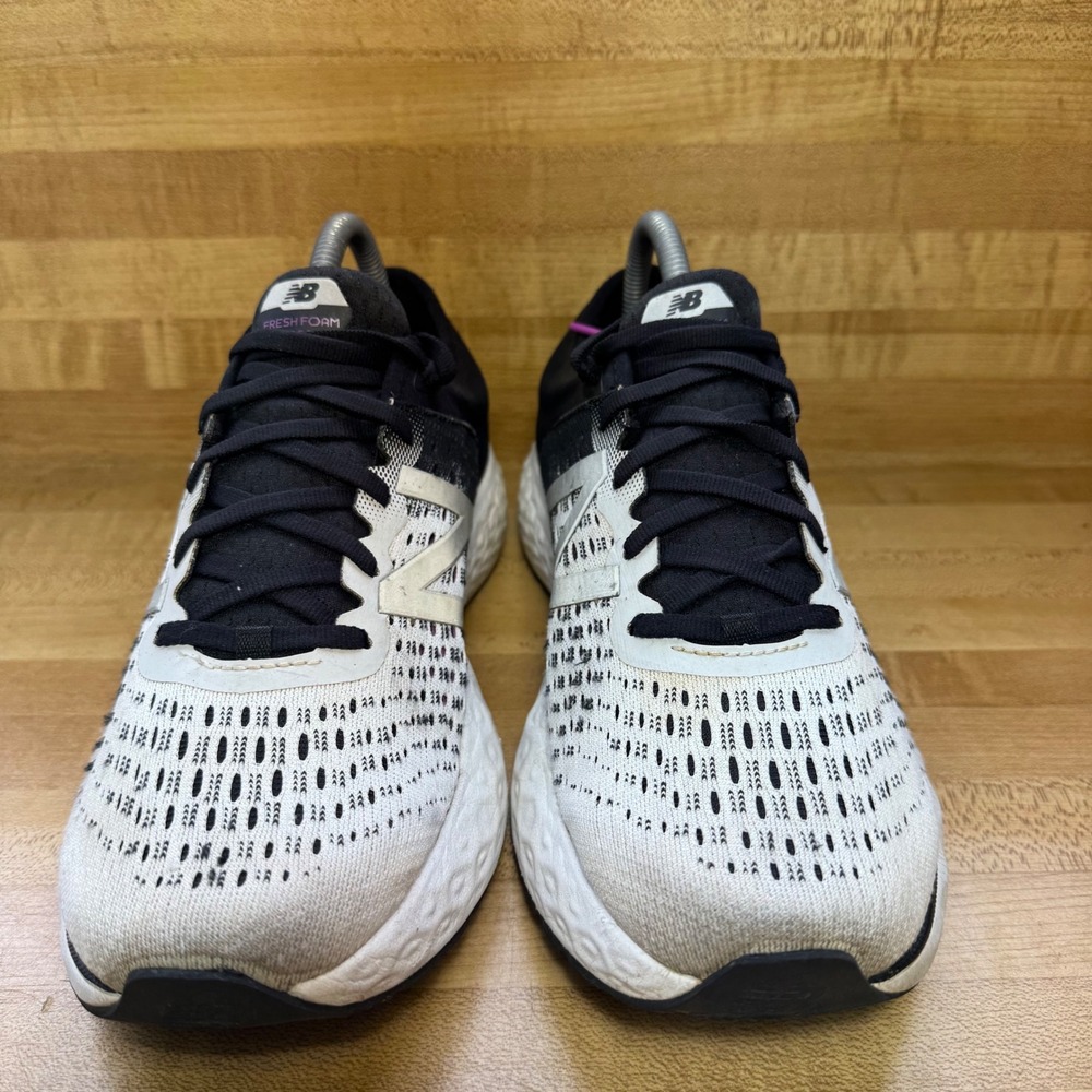 New Balance Fresh Foam 1080v9 Womens Running Shoes Black White W1080BK9 Size 10 - Picture 4 of 7